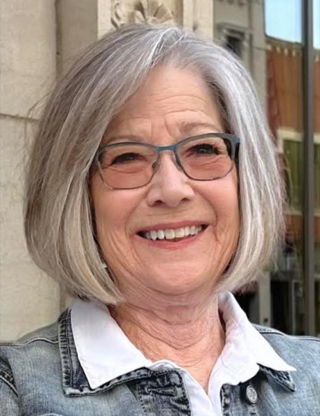 Portrait of Debbie Helsley